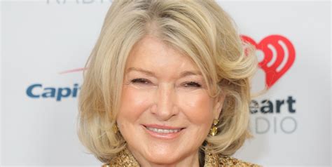 Martha Stewart, 82, Reveals Why She Doesn’t Wear。